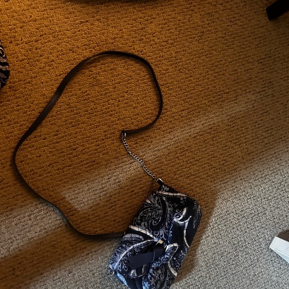 I am selling pocketbooks and doTERRA cases and oils!!! - Picture 9 of 16